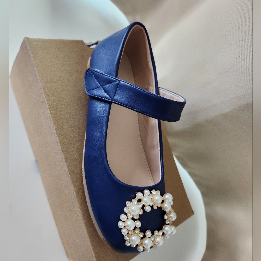 Elegant Navy Blue Girls Shoes with Pearl Embellishment
